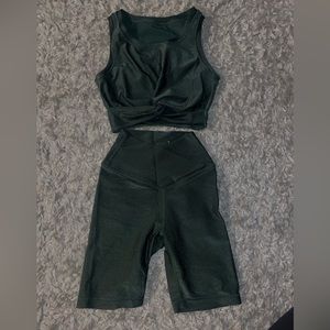 Aerie Crossover workout set